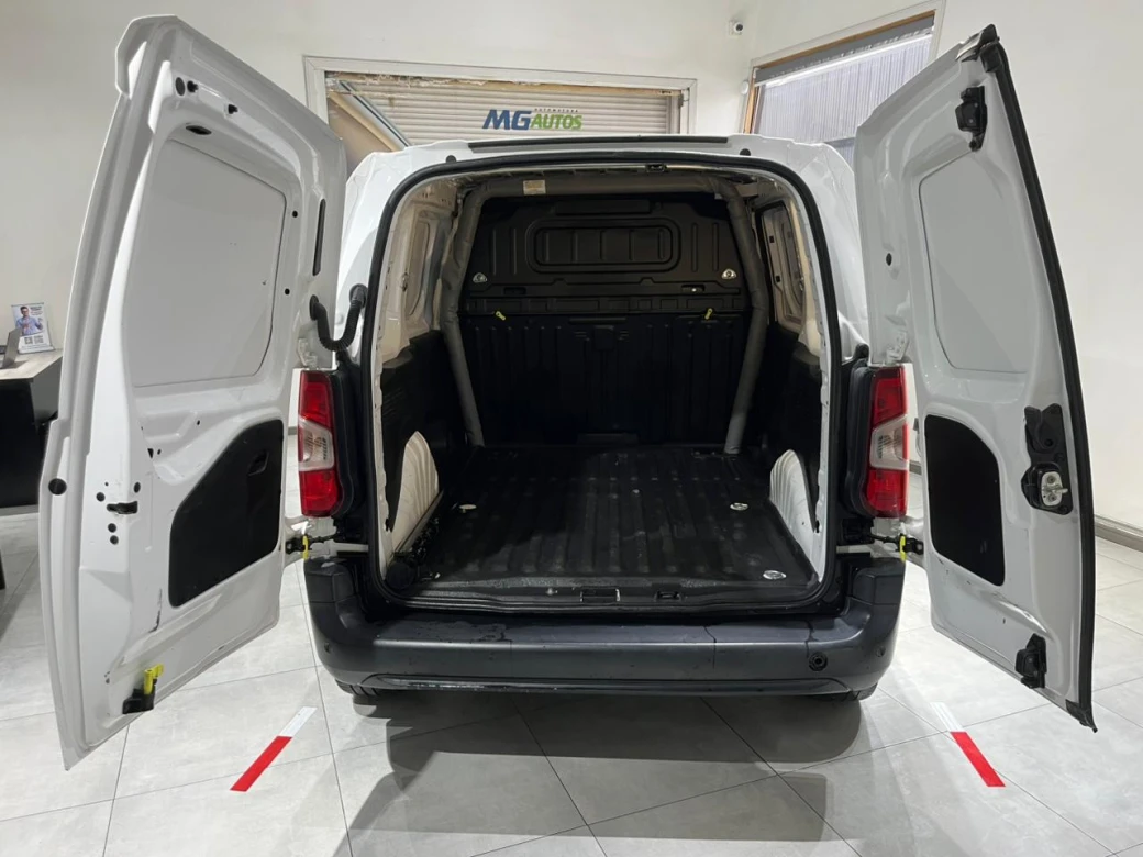 imagen 0 de vehiculo con id 2200